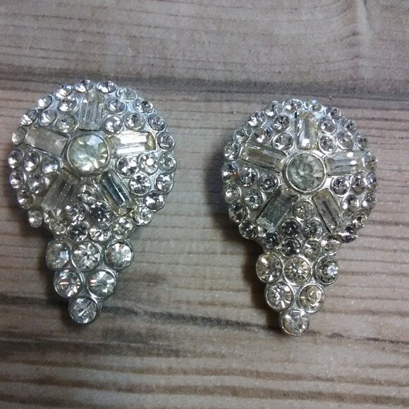 Vintage matching pair of two rhinestone dress clips - Picture 1 of 10
